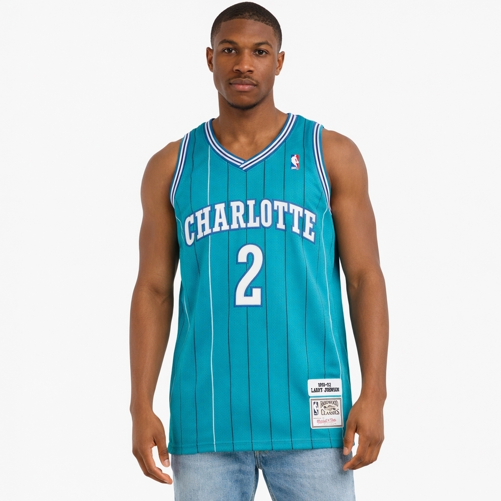 Mitchell & Ness Larry Johnson Charlotte Hornets 1991-92 Throwback Jersey NWT